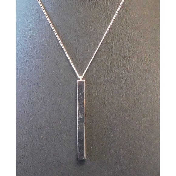 Charming Charlie Modern Silver Tone Pillar Necklace - Picture 1 of 3